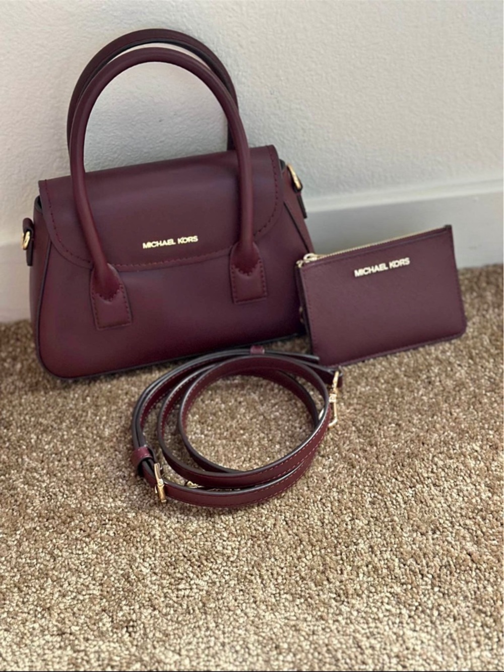 Michael Kors Small Satchel in Burgundy with Matching Pouch - Picture 1 of 2
